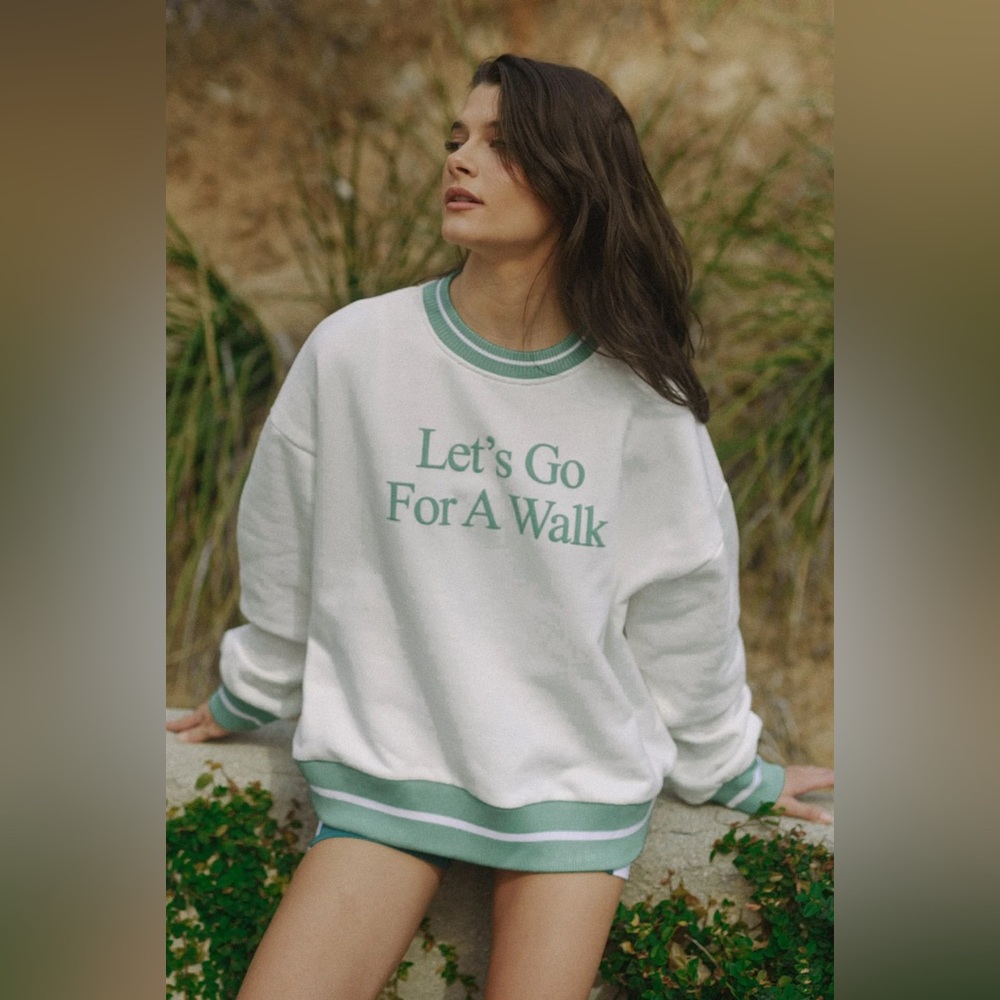 Let’s go for a walk sweatshirt size smalll